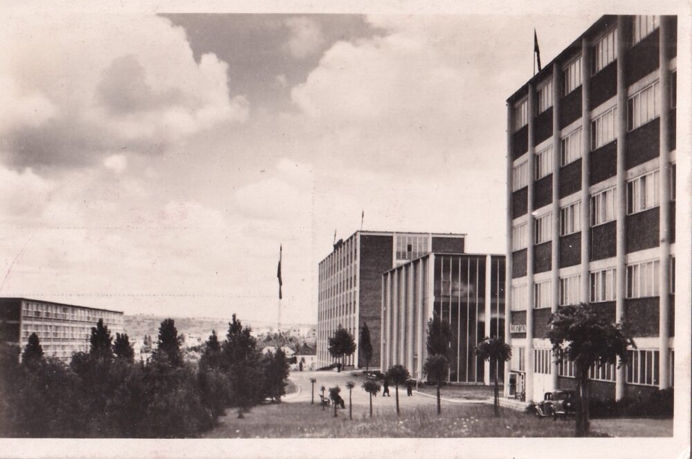 Pohlednice Zlín Památník T. Bati a Studijní ústavy