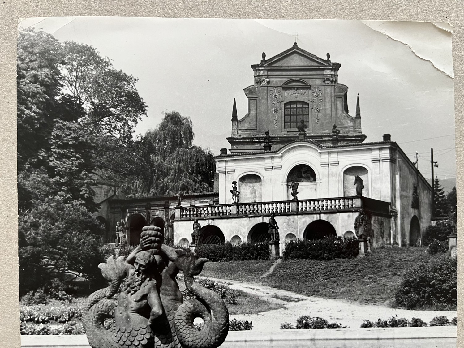 Fotografie Kašna se sochou Tritonů Klášterec n./Ohří Sochař Brokoff - Obrázek 2