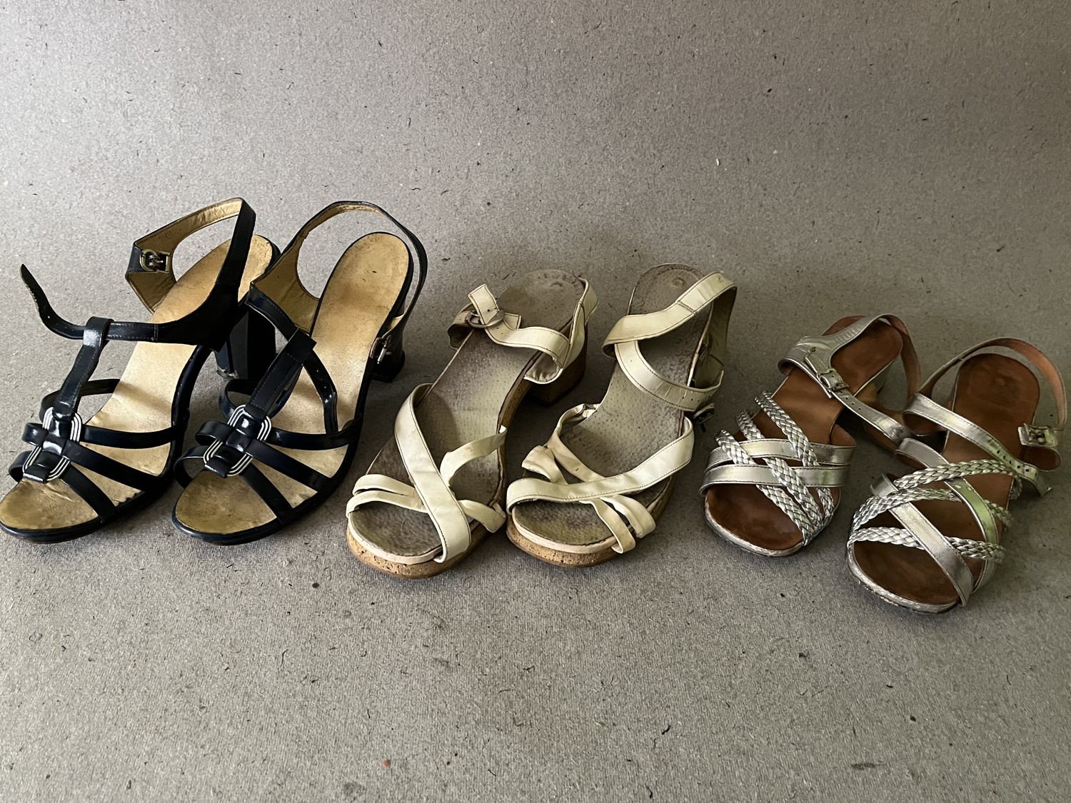 Dámské společenské boty na podpatku z dob socialismu, 3 páry - Obrázek 2