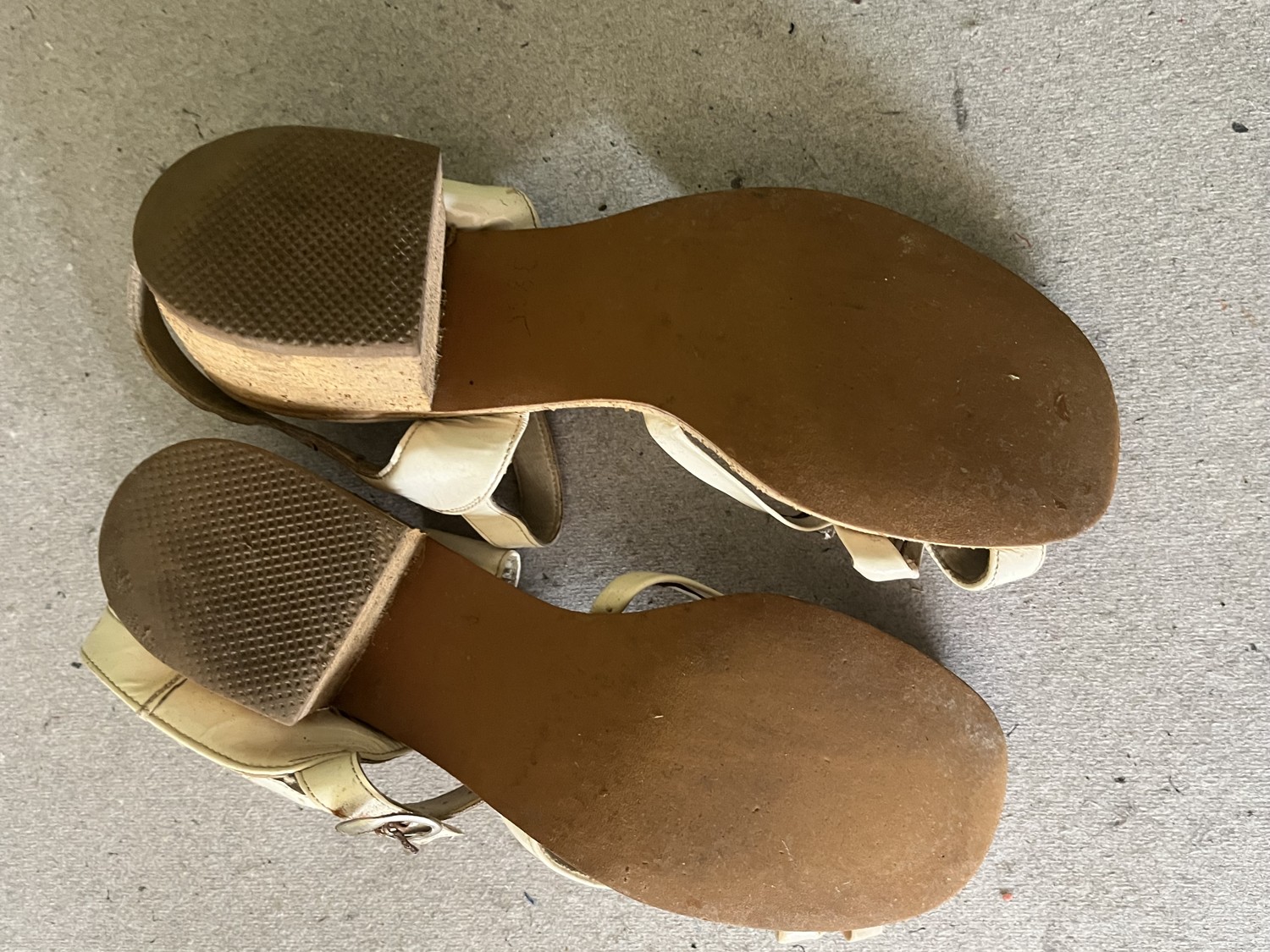 Dámské společenské boty na podpatku z dob socialismu, 3 páry - Obrázek 9