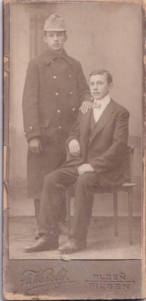 Vizitka Vojsko, Veselý Plzeň 1.pol.20.stol., RU, čepice FJI