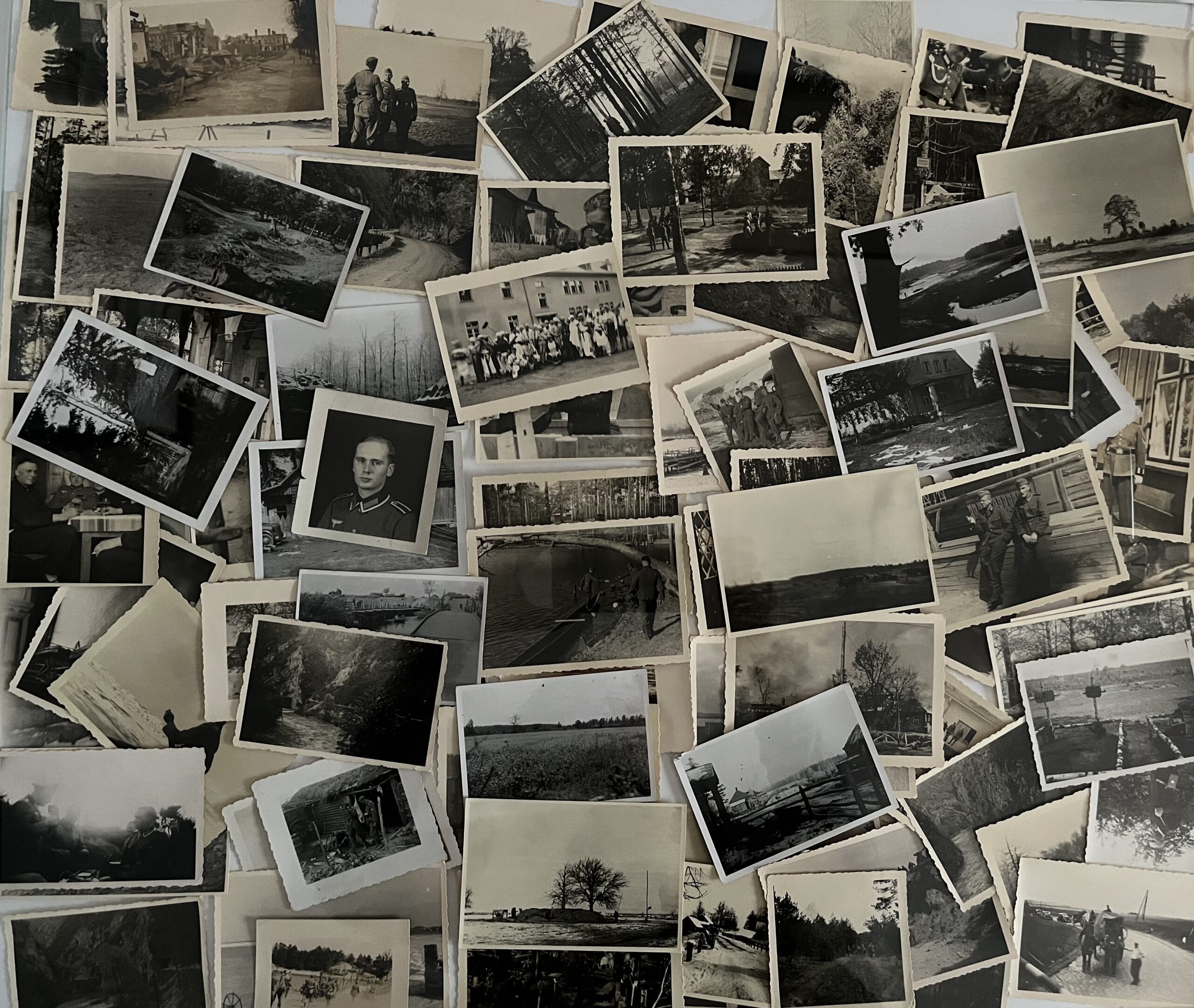 Album+kufřík fotografií německého vojáka z fronty, okupovaných oblastí 400ks - Obrázek 23