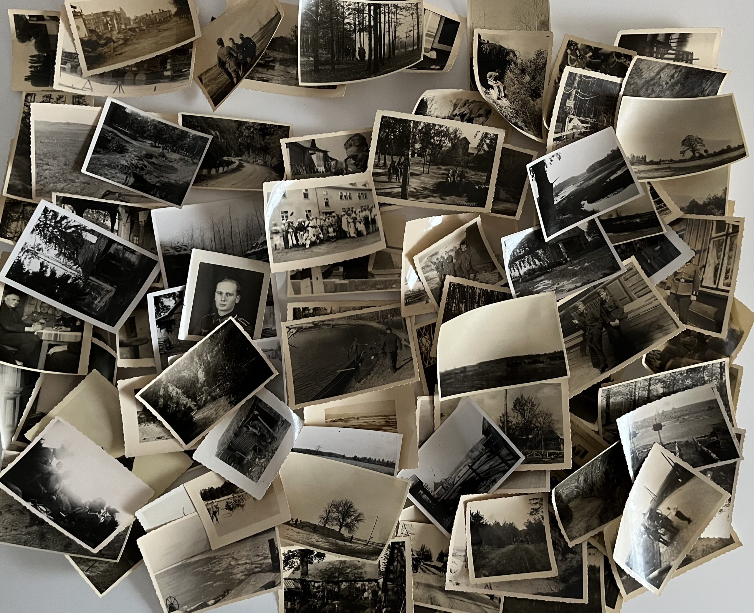 Album+kufřík fotografií německého vojáka z fronty, okupovaných oblastí 400ks - Obrázek 24