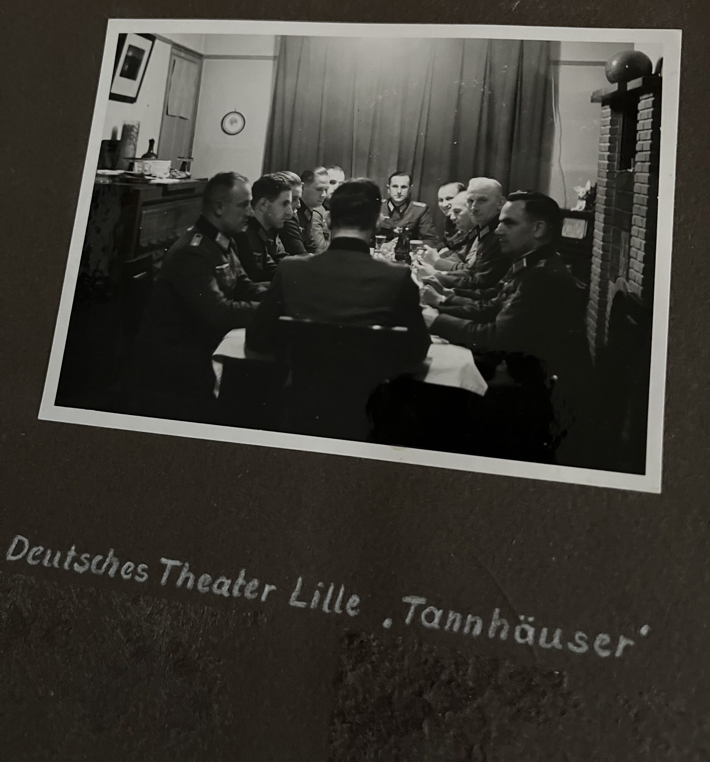 Album+kufřík fotografií německého vojáka z fronty, okupovaných oblastí 400ks - Obrázek 7