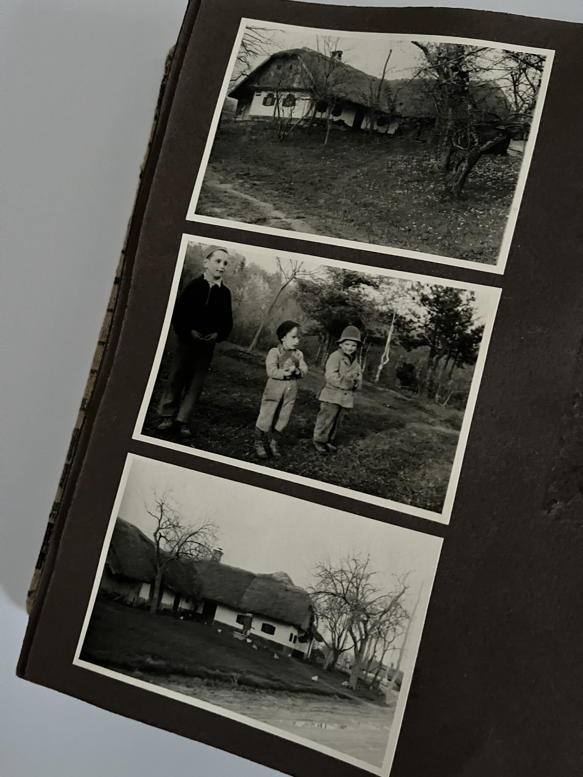 Album+kufřík fotografií německého vojáka z fronty, okupovaných oblastí 400ks - Obrázek 9