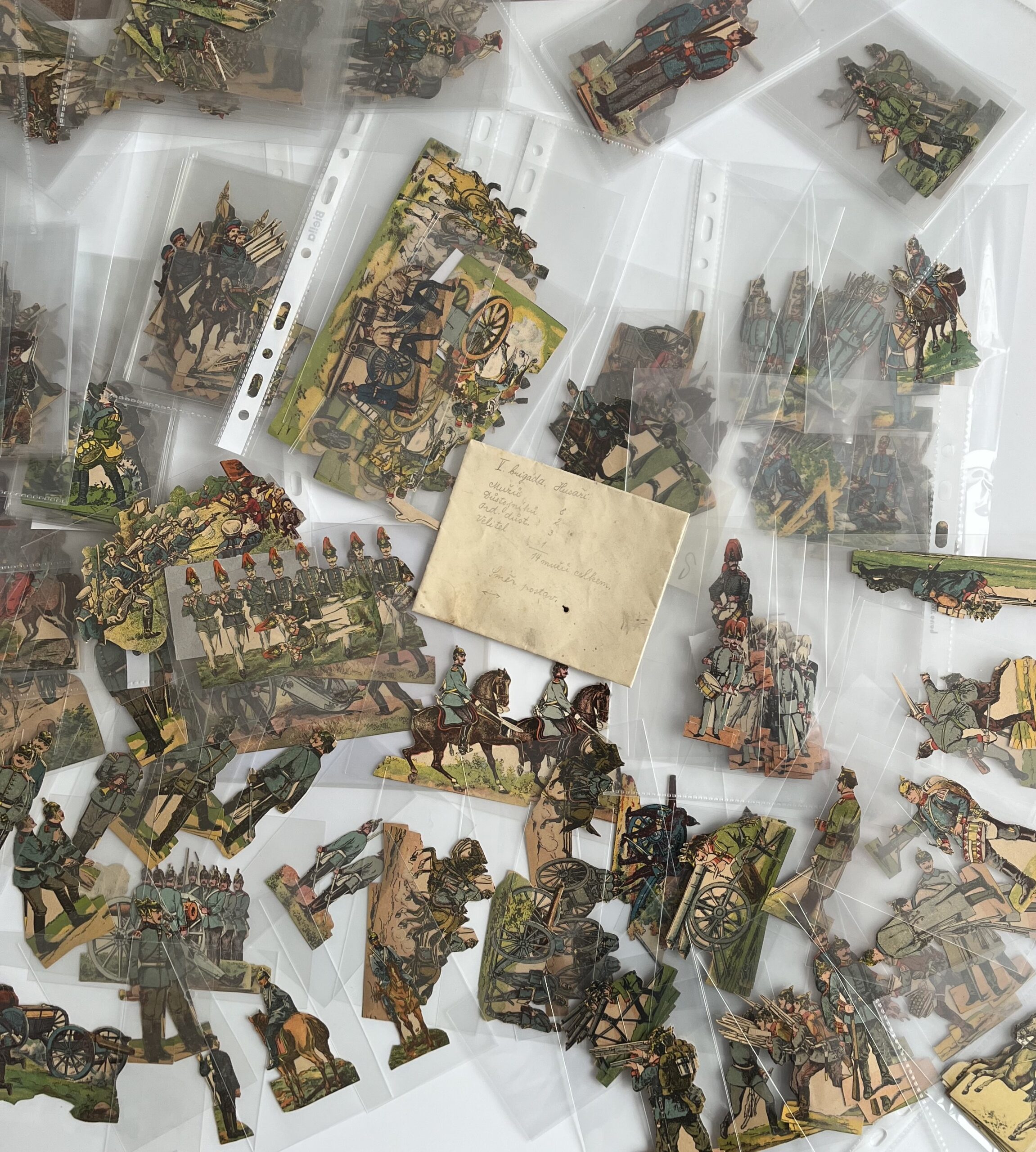 Papírové figurky vojáčků 1287ks různé armády,dělostřelci,námořníci... - Obrázek 2