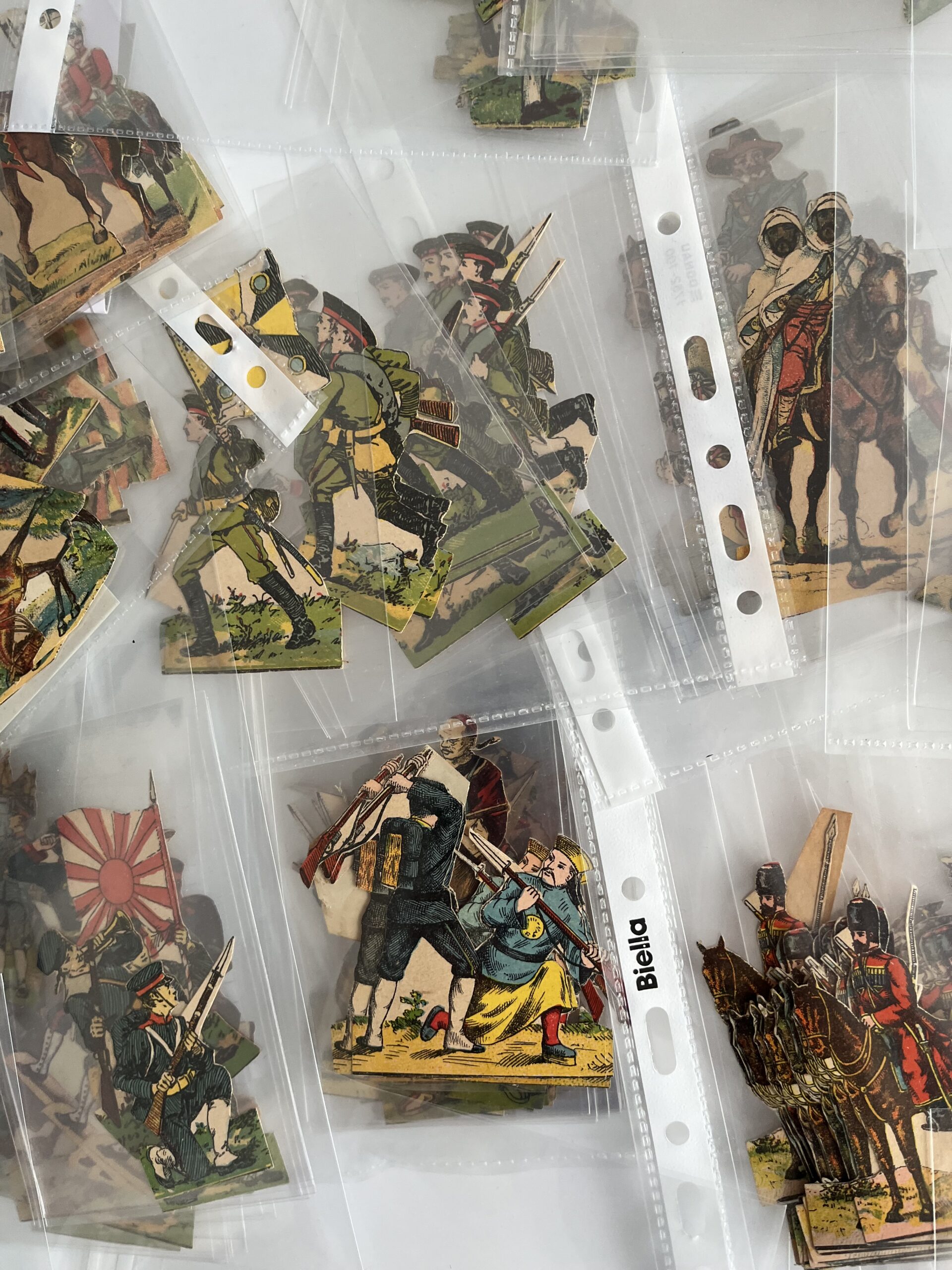 Papírové figurky vojáčků 1287ks různé armády,dělostřelci,námořníci... - Obrázek 7