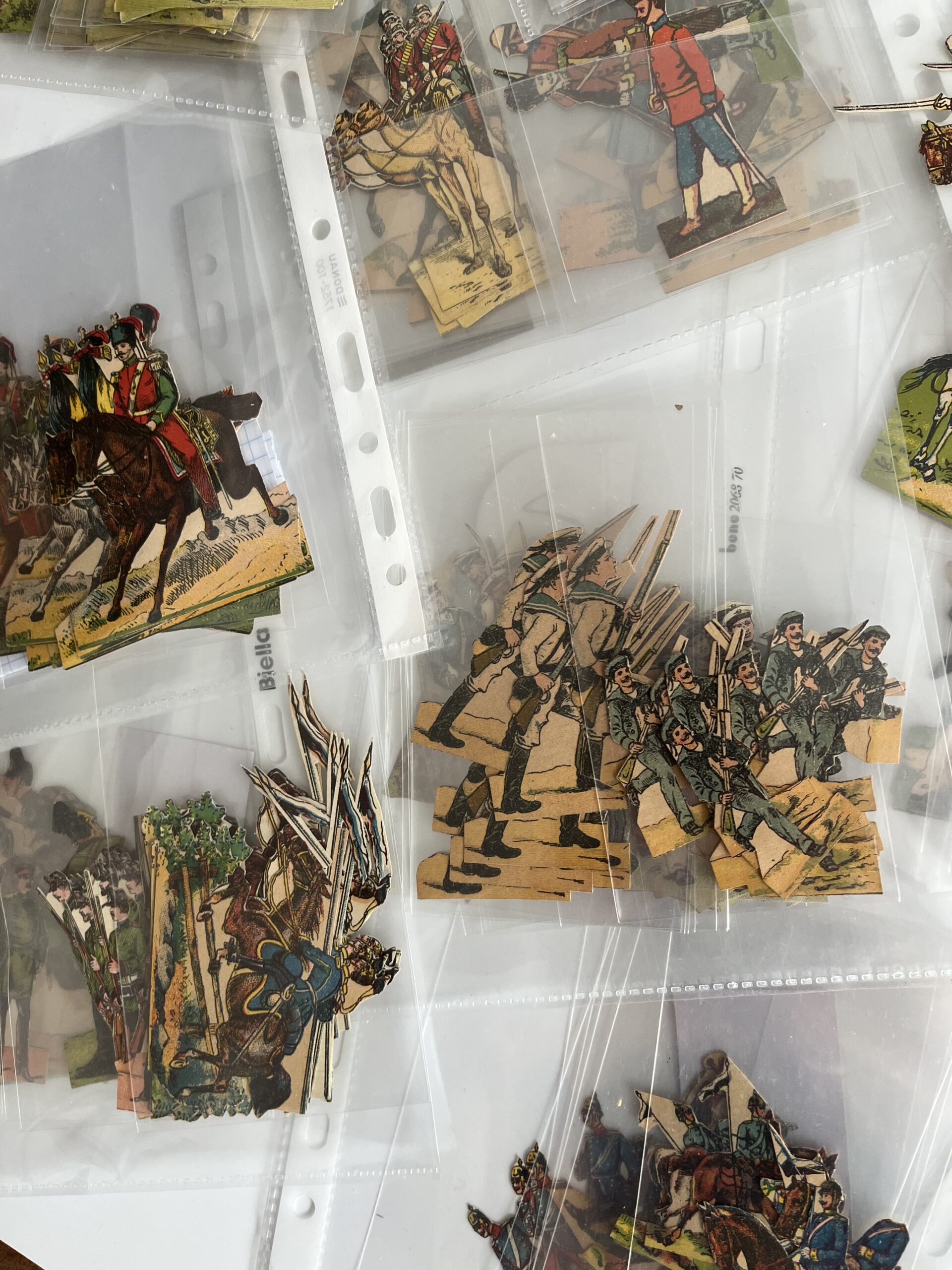 Papírové figurky vojáčků 1287ks různé armády,dělostřelci,námořníci... - Obrázek 9