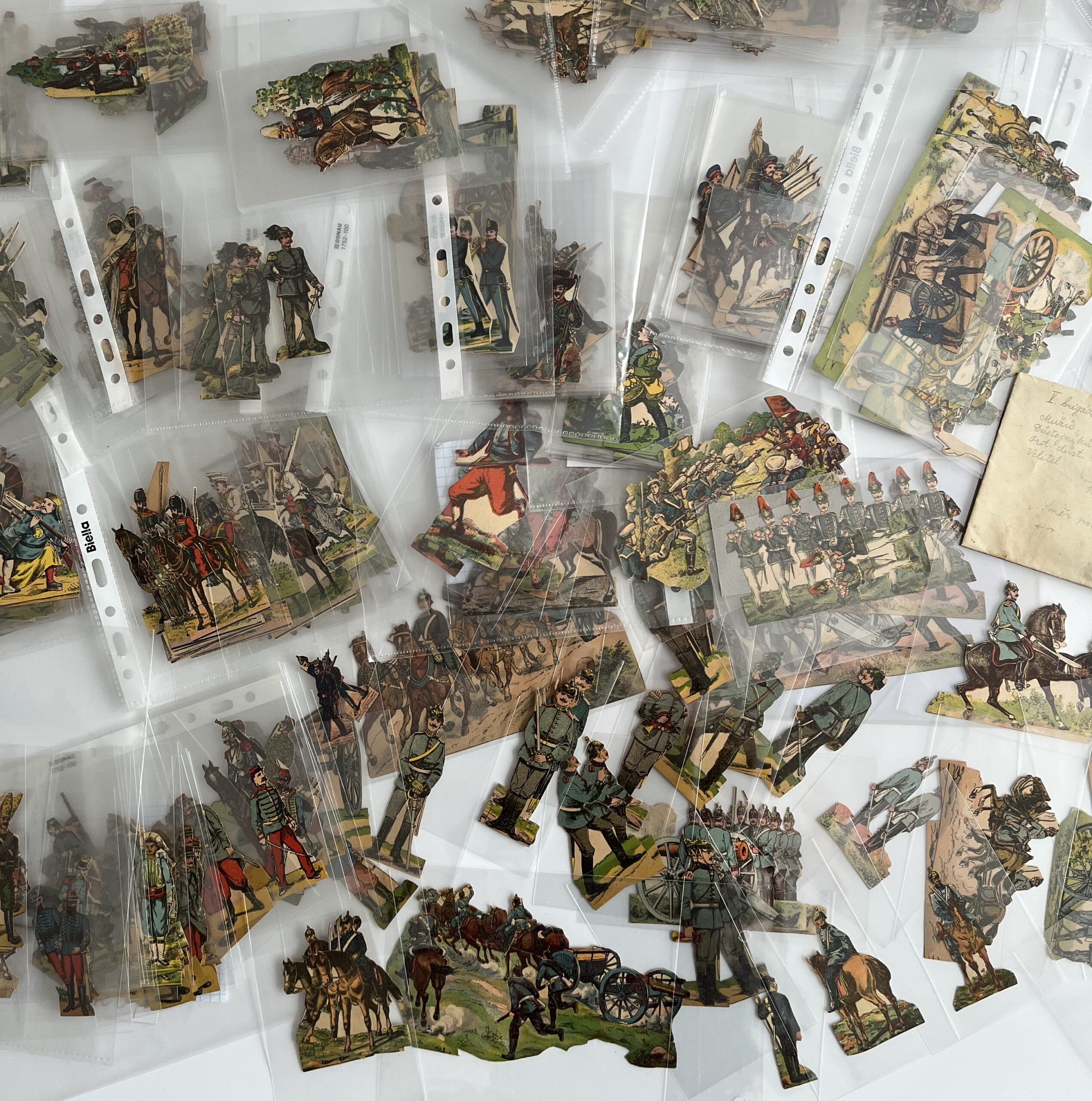 Papírové figurky vojáčků 1287ks různé armády,dělostřelci,námořníci... - Obrázek 3