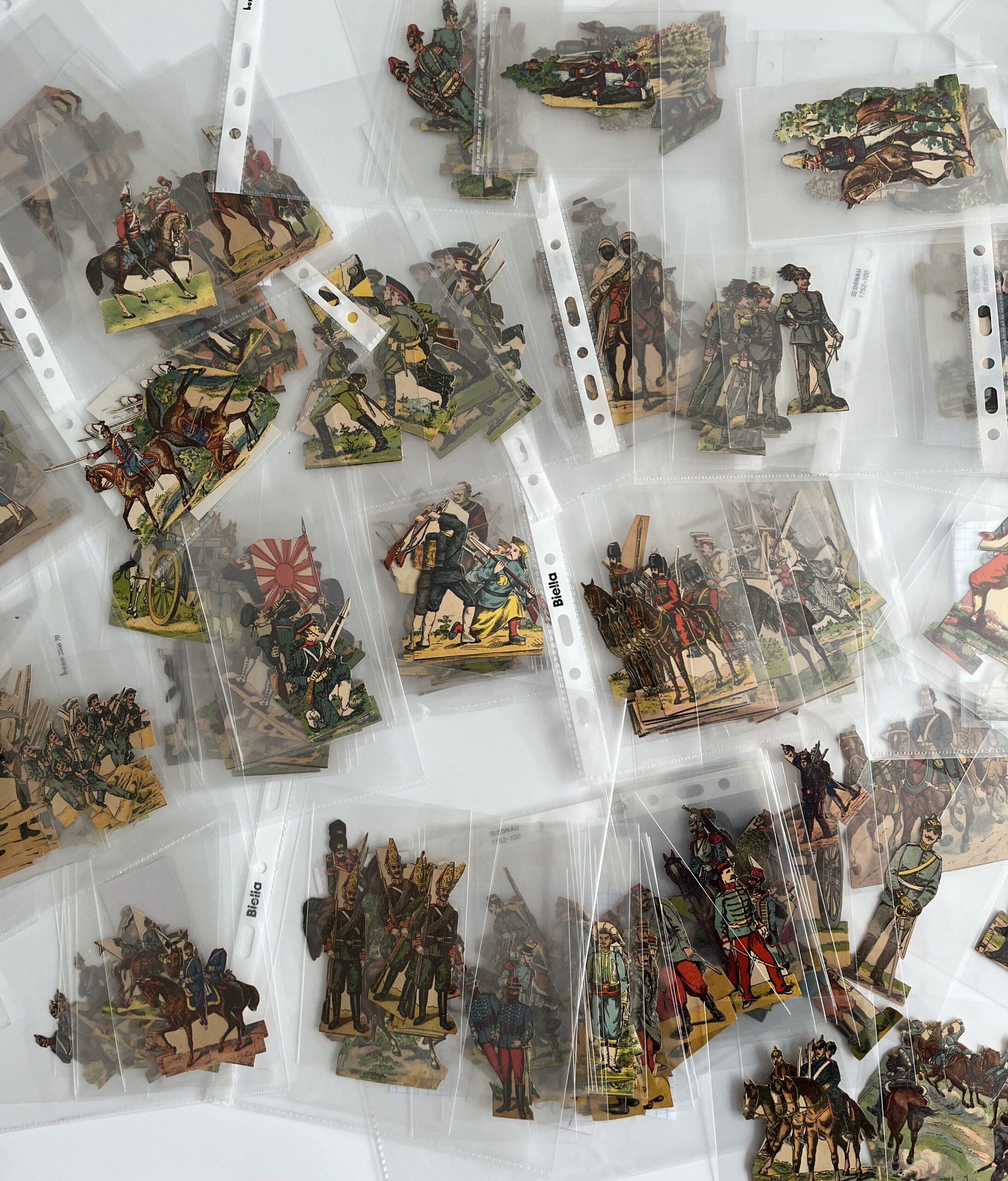 Papírové figurky vojáčků 1287ks různé armády,dělostřelci,námořníci... - Obrázek 4