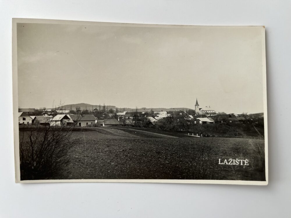 Pohlednice místopis Lažiště celkový pohled, okres Prachatice