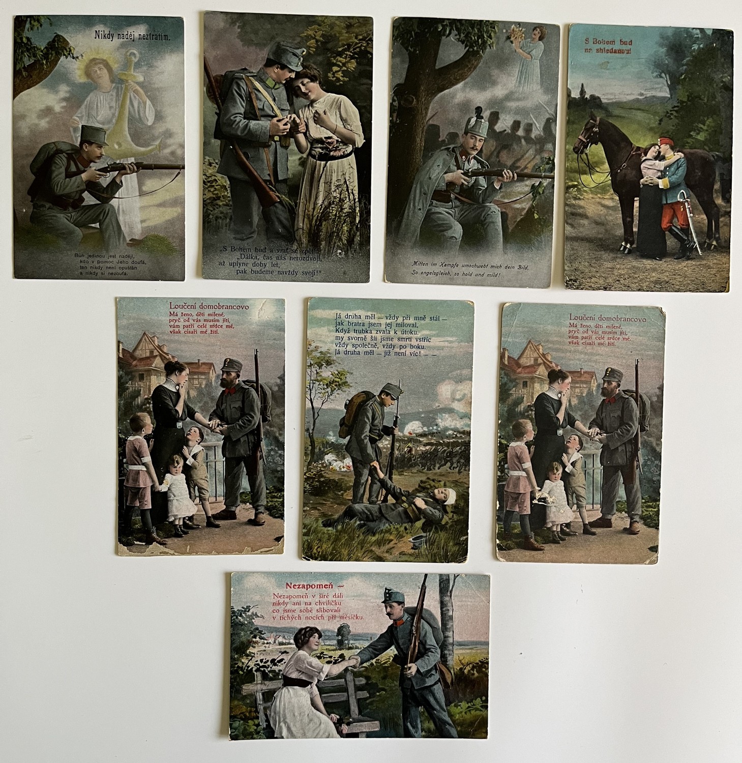 Vojenská pohlednice s verši RU, WW1 Voják s rodinou, dívkou série 8 ks