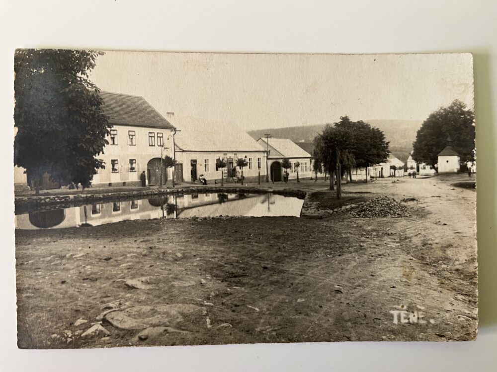 Pohlednice místopis Těně - Náves, okres Rokycany 1.pol.20.století