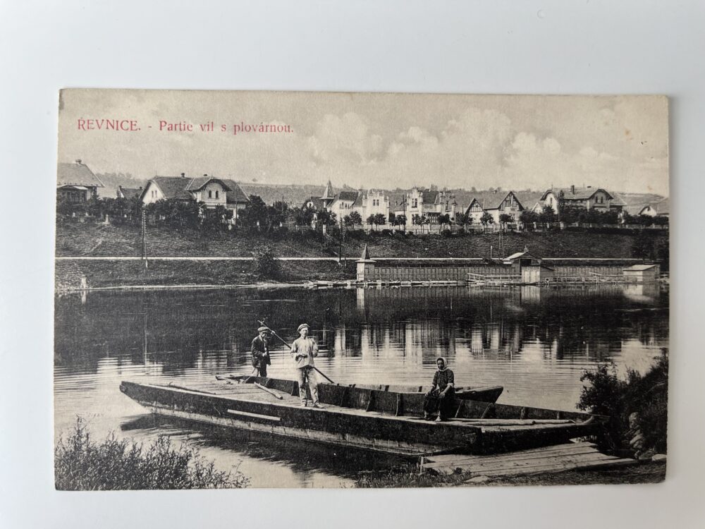 Pohlednice místopis ŘEVNICE - Partie vil s plovárnou okr. Praha západ