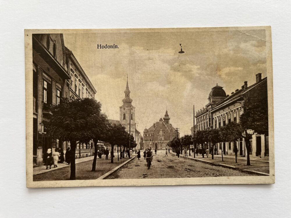 Pohlednice místopis Hodonín - Náměstní ulice, radnice 1.pol.20.stol.