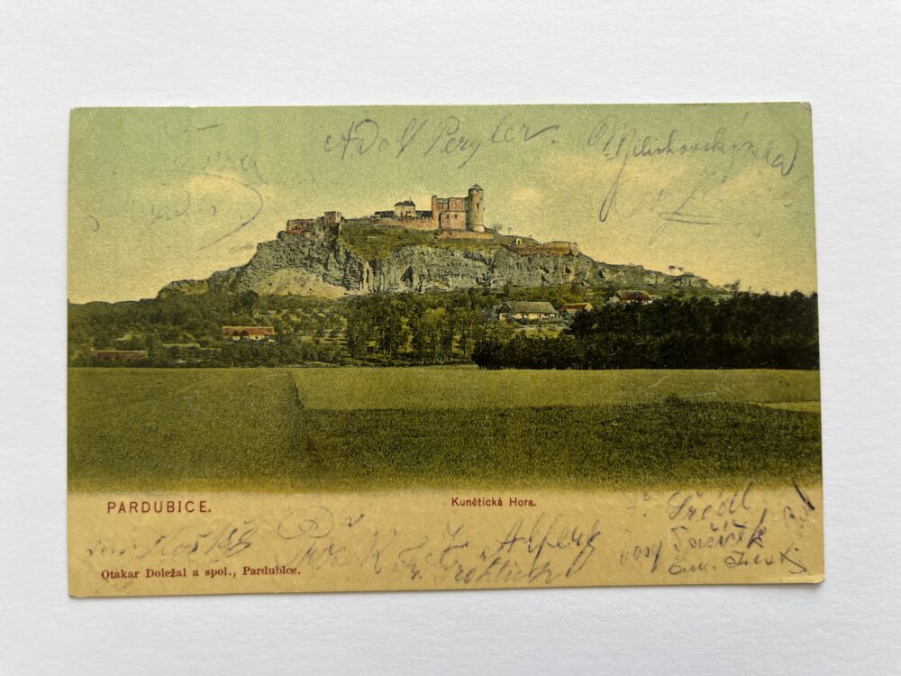 Pohlednice Kunětická Hora, razítko okres Pardubice Rakousko-Uhersko