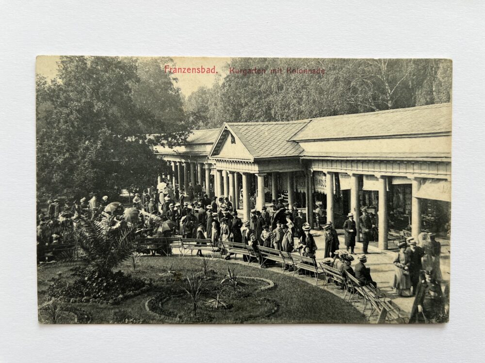 Pohlednice Františkovy Lázně - Lázeňská zahrada s kolonádou, 1915