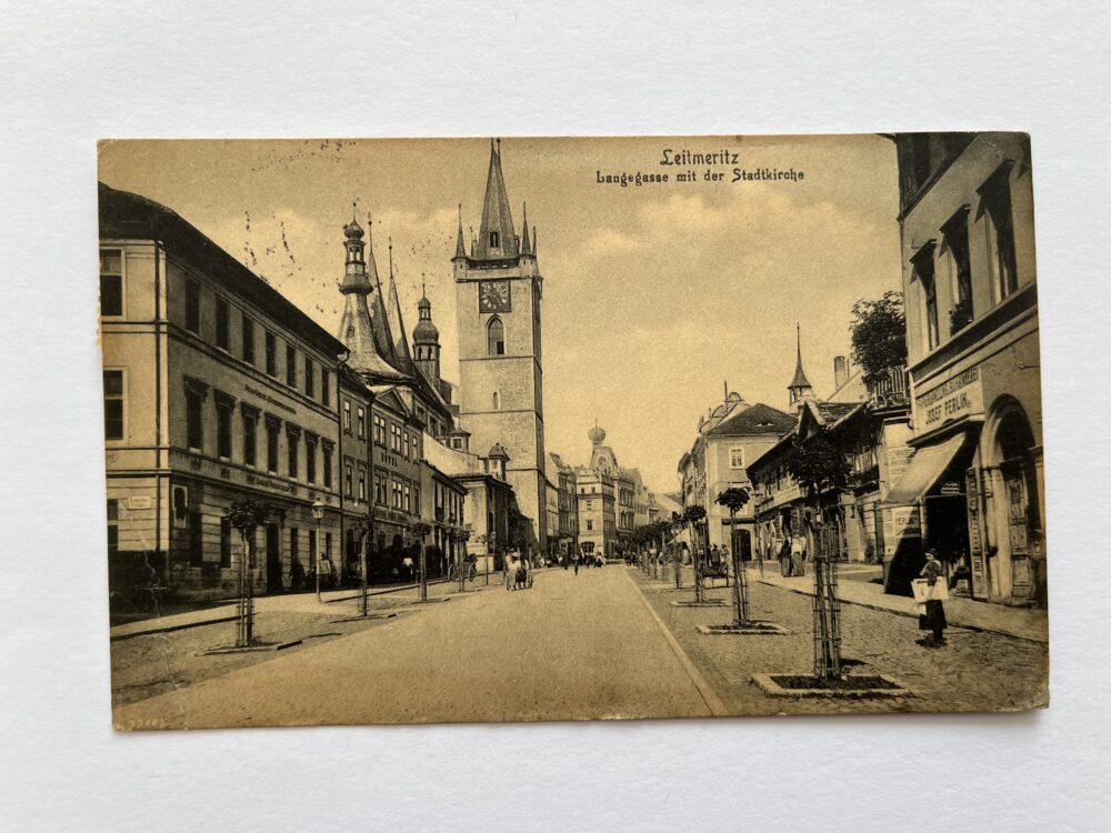 Pohlednice Litoměřice - Dlouhá ulice, kostel Všech svatých 1916