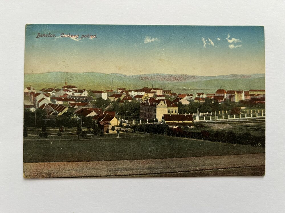 Pohlednice místopis Benešov - celkový pohled, r.1916