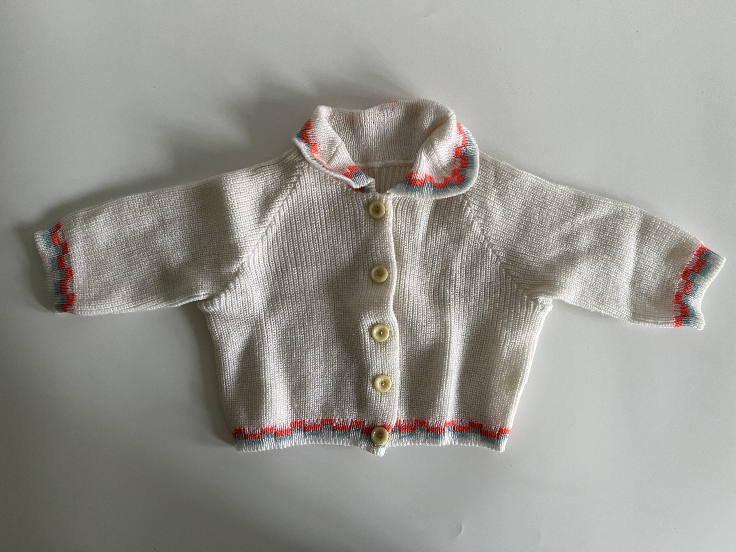 Konvolut dětského oblečení z dob socialismu - dupačky, svetry - Obrázek 2