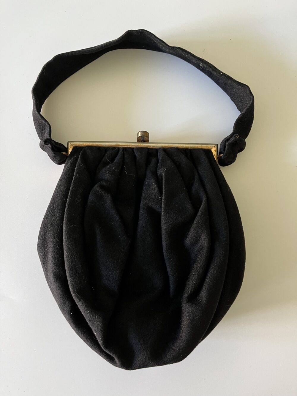 Starožitná kabelka černá