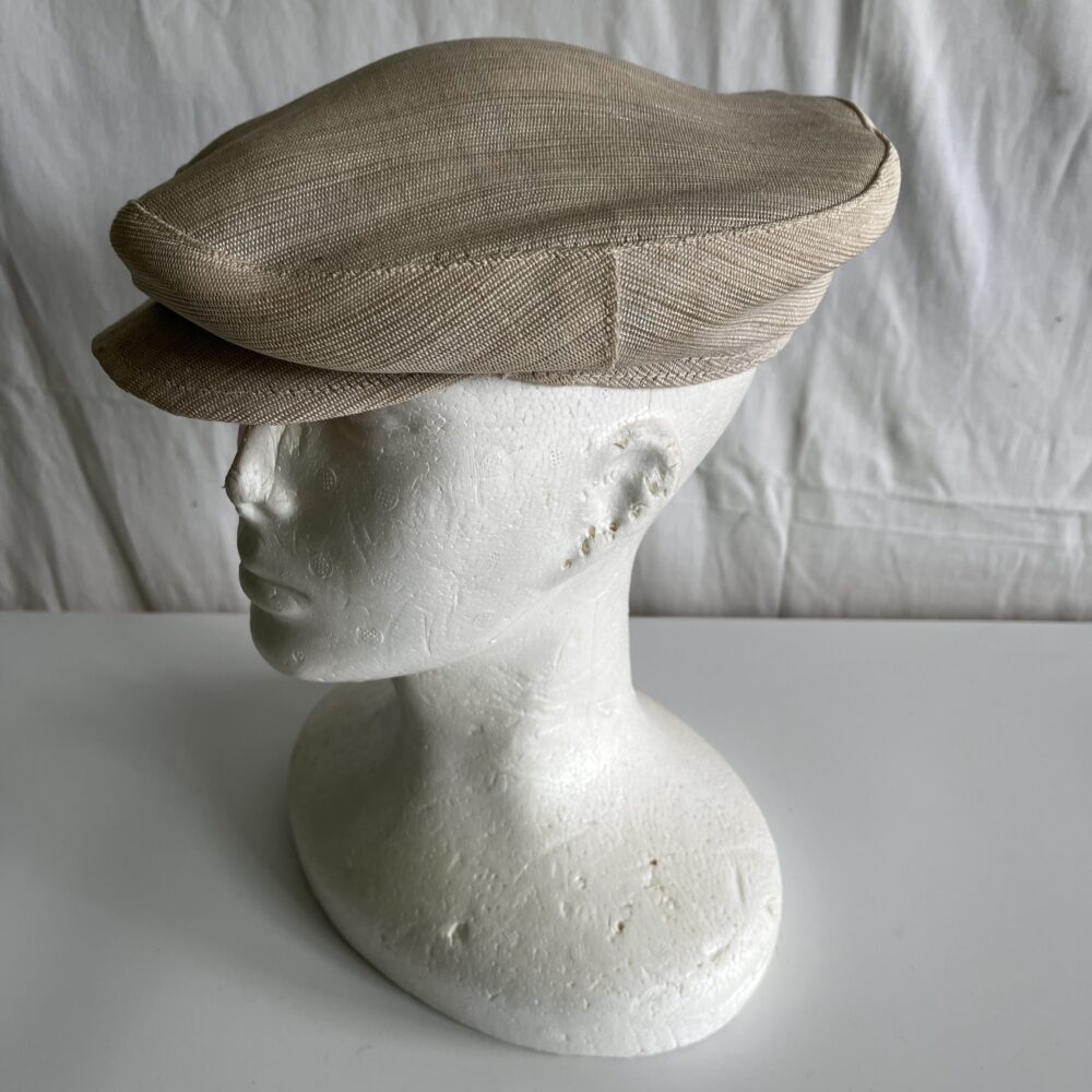 Čepice s kšiltem na patent, bekovka z dob socialismu, 2 ks