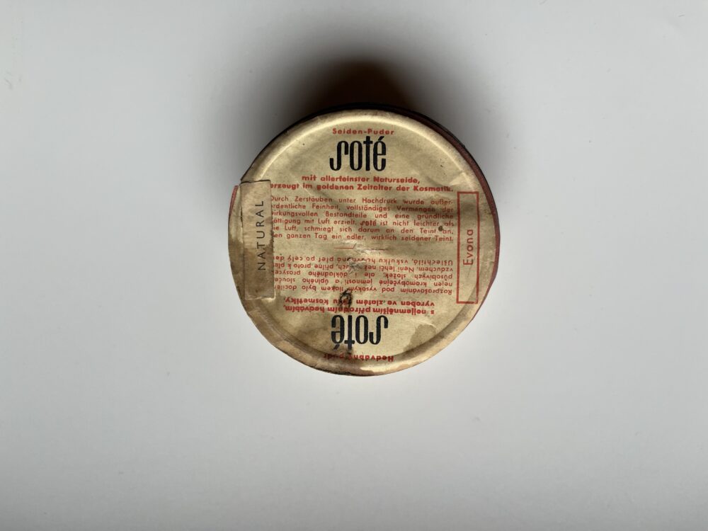 Starožitná krabička Soté s obsahem - hedvábný pudr, Evona