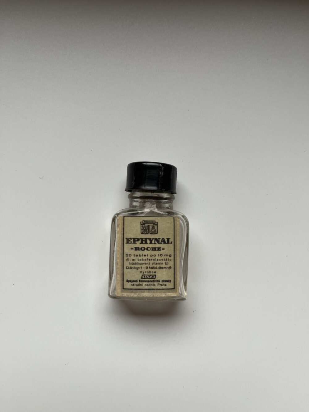Lékovka EPHYNAL ROCHE, Spofa od vitamínu E 1.pol.20.stol.