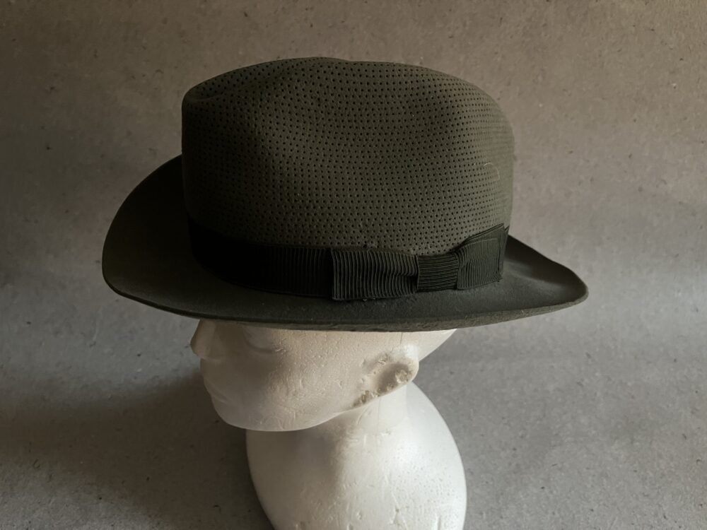 Starožitný zelený klobouk - Fr.Perlik, Praha Libeň velikost 55 cm