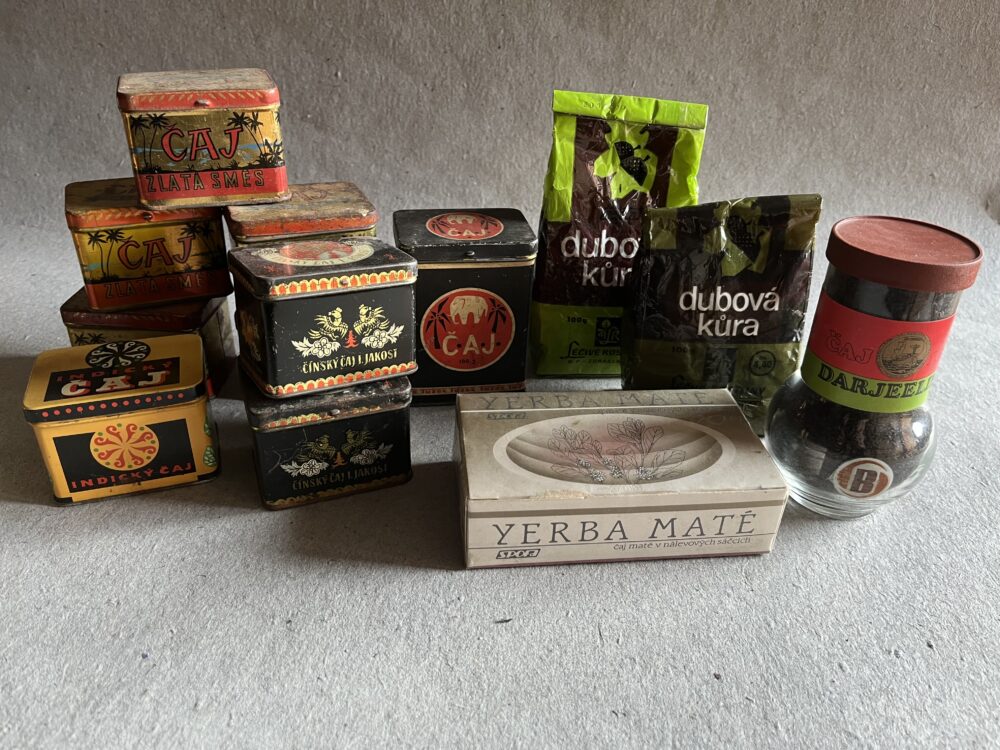 Konvolut krabiček od čajů, čaje s obsahem 2.pol.20.stol. 13 ks