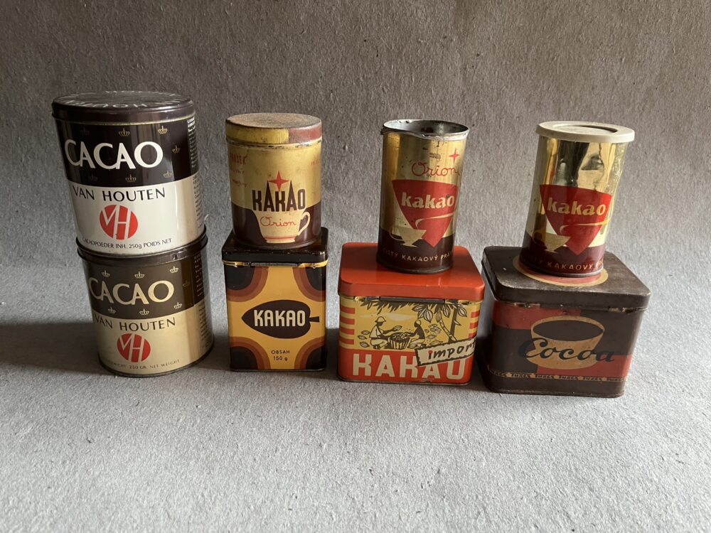 Konvolut plechových krabiček - Kakao, 2.pol.20.stol. 8 ks