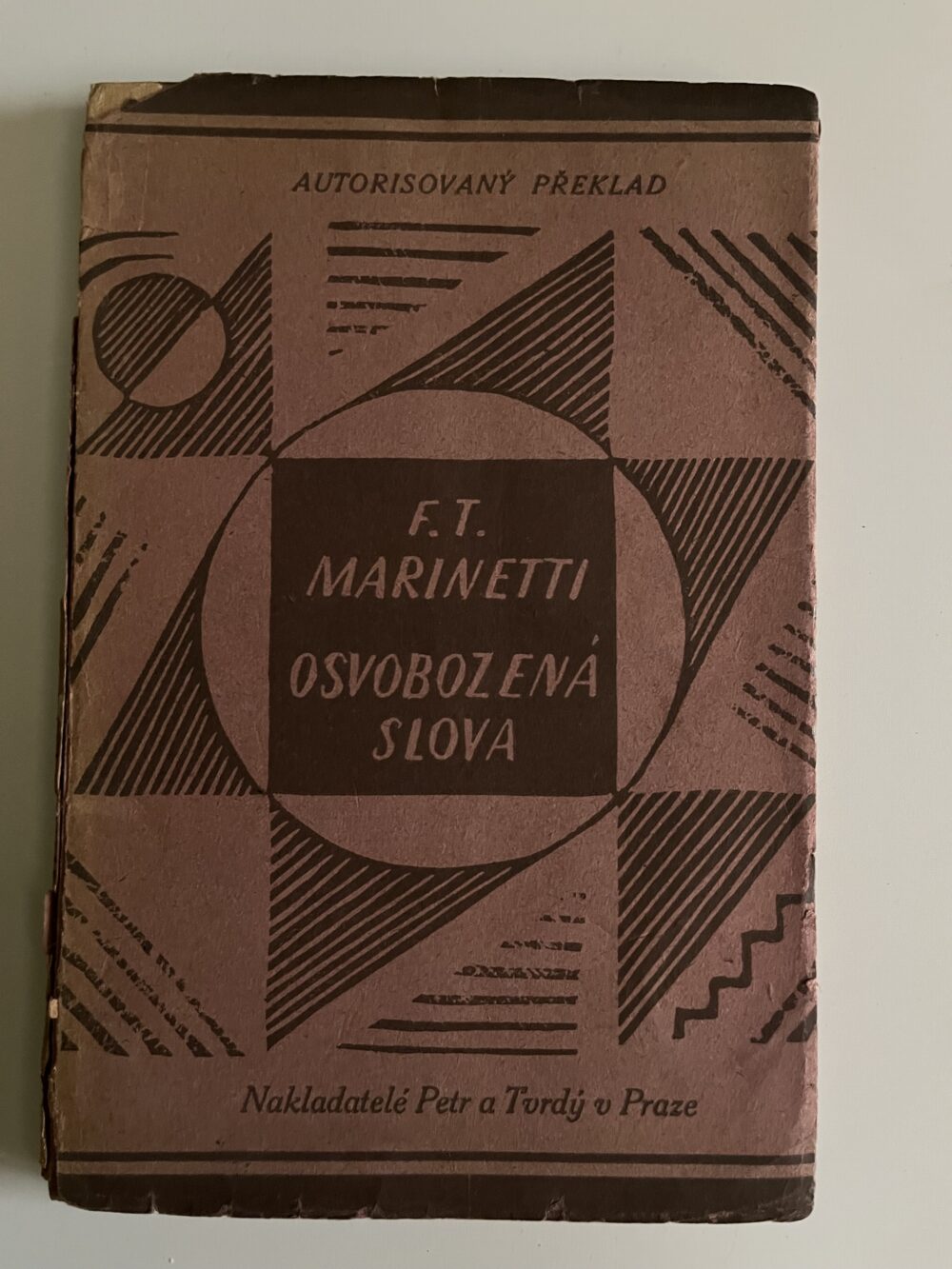 Kniha F.T. Marinetti Osvobozená slova, Ilustrace obálky J.Čapek 1922