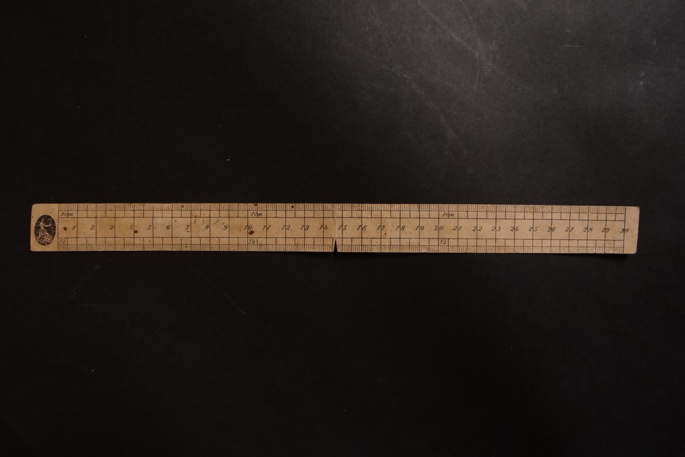 Papírové reklamní pravítko 30 cm, Lví Francovka 1.pol.20.stol.