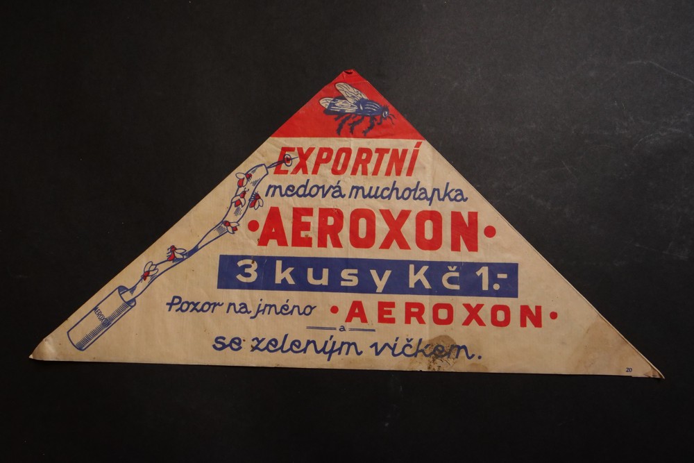 Papírová reklamní čepice Aeroxon - medová mucholapka, 1.pol.20.st.