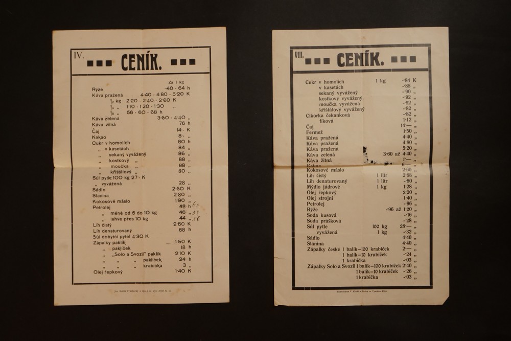 Ceníky, koloniál 2 ks 1.pol.20.stol, cukr, čaj, káva, zápalky