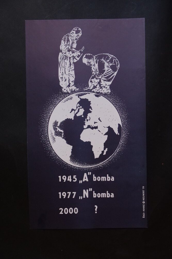 Plakát 1945 "A" bomba 1977 "N" bomba 2000  ?, Neuwirt 80
