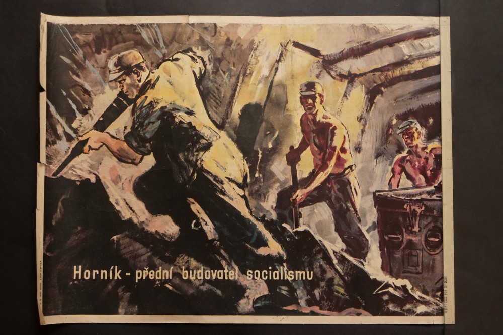 Plakát Horník - přední budovatelsocialismu, závod Svit Gottwaldov