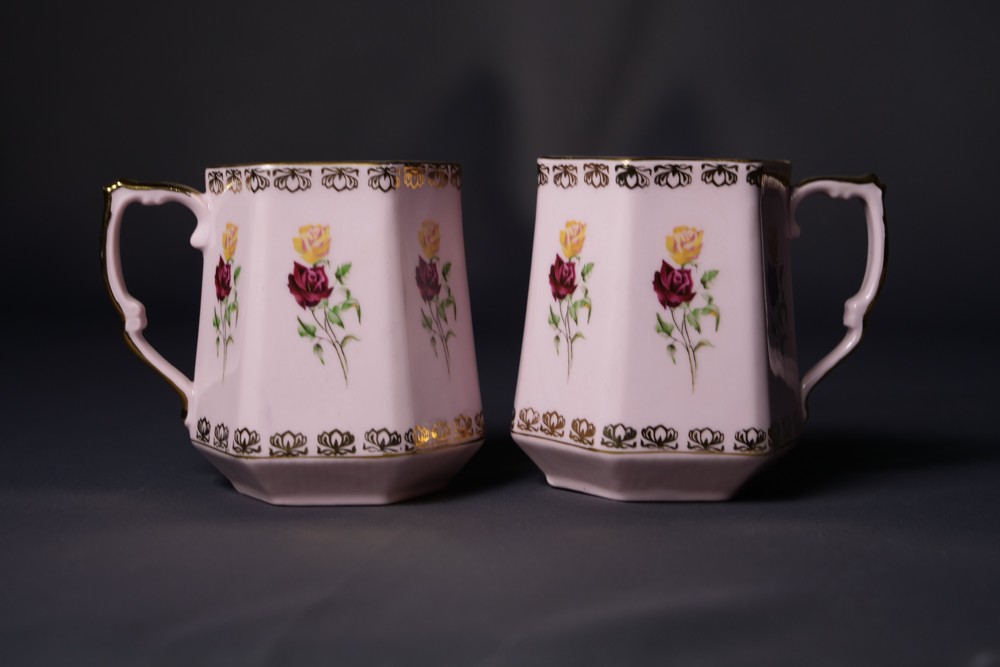 Růžový porcelán - Hrnky s růžemi, porcelánka JSK Stružná 2 ks